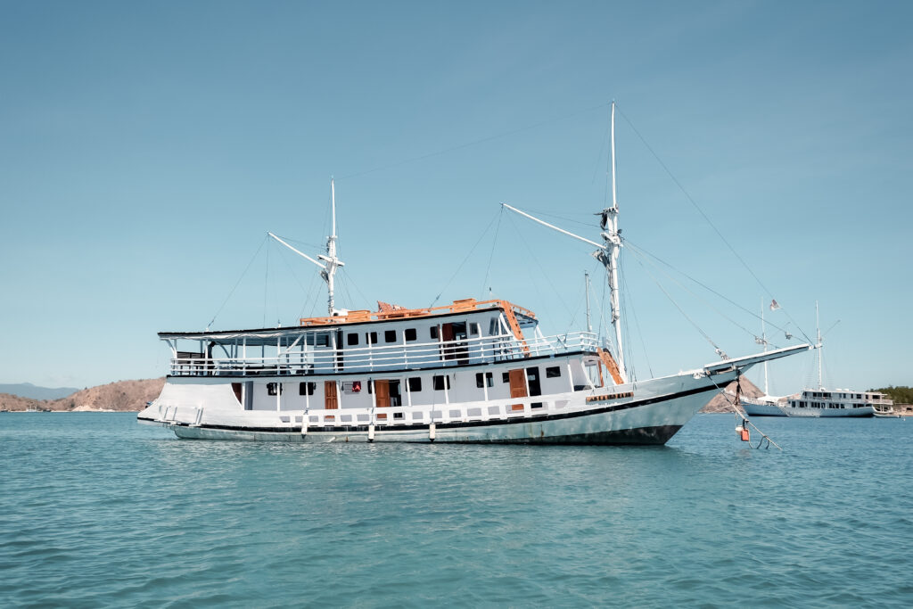 Lamborajo 1 - Sindra Travel